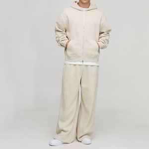 Ensemble de survêtement deux pièces pour homme, blanc cassé, délavé, minimaliste, personnalisé, comprenant un sweat à capuche zippé intégral et un pantalon de survêtement large longueur ras du sol - Product Image 1
