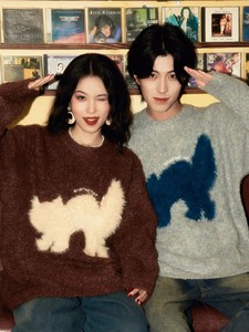 Pulls chauds en fausse fourrure de vison pour couple, col rond rétro, style décontracté, jacquard, tricot simple et ample pour l'automne et l'hiver - Product Image 2