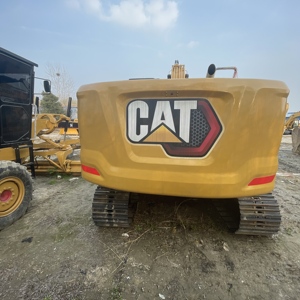 Excavadora de orugas 320GC de segunda mano, modelo 2023, cucharón de 1m, 20.3 toneladas, maquinaria de alta calidad y económica en stock para video de demostración. - Product Image 3