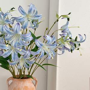 Arreglo de Flores de Lirio Artificial, 4 Piezas, Seda de Alta Simulación, Estilo Moderno, para Decoración de Bodas y Hogar - Product Image 4