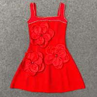 Robe Mini Bandage Chic pour Femme, Col Carré, Sans Manches, Ornée de Strass Floraux Exquis, Coupe Trapèze, Idéale pour Cocktails et Fêtes d'Anniversaire