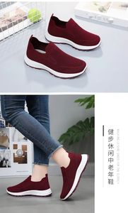 Nouvelles chaussures décontractées respirantes à enfiler pour couple, confortables pour la marche en extérieur, style décontracté pour femmes - Product Image 5