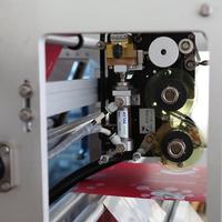 Machine de remplissage verticale entièrement automatique à scellage sous vide pour sachets à soufflet, sachets oreiller, sachets triangulaires, sachets de thé, et sachets de snacks en poudre, haute productivité