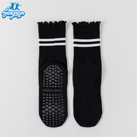 Yoga Pilates Grip Chaussettes Personnalisé Bouclés À Volants Noir Mi-tube Antidérapant Sport Grip Chaussettes Coton Intérieur Fitness Anti-dérapant Grip Chaussettes