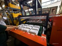 SHUANGJI Nouvelle Machine Automatique de Formage de Boîtes Alimentaires en Mousse PS, Contrôlée par PLC, Moteur et Pompe 380V 204kW, Haute Sécurité, Écologique, Haute Performance