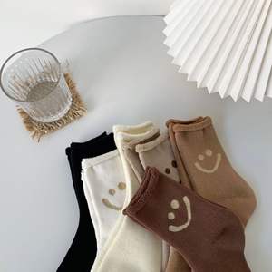 <span class=keywords><strong>Calcetines</strong></span> cálidos de lana <span class=keywords><strong>con</strong></span> cara sonriente para otoño e invierno, algodón, coreano, Color puro, rizados - Product Image 2