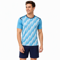 Jersey Sepak Bola Logo Kustom 100% Poliester Cetak Digital Cepat Kering Slim Fit Lengan Pendek Nama/Nomor Tim Pria