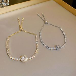 Bracelet de luxe pour femmes, ajustable, avec pendentifs, bracelet élégant en cristal et strass, bracelet tennis brillant - Product Image 5