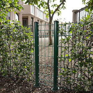 Clôture 3D facile à installer, clôture en treillis métallique galvanisé, poteaux en forme de pêche revêtus de PVC |   Panneaux d'extérieur pour la sécurité des jardins et des fermes 6 pieds - Product Image 6