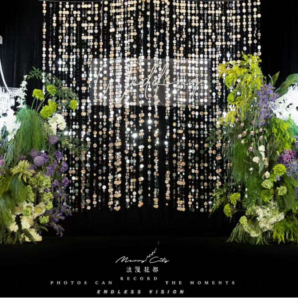 Silver round sequins (3 m high) 10 bars