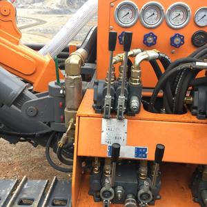 Foreuse DTH montée sur chenilles ZGYX-410F avec dépoussiéreur pour le dynamitage en carrière ouvert - Product Image 3