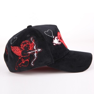 Gorra de Béisbol de Terciopelo Negro de 5 Paneles con Bordado de Ángel Personalizado, Forro de Satén Rojo, Diseño Curvo en la Parte Trasera, Gorra Urbana para Adultos Unisex - Product Image 3