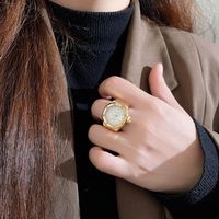 NYY Montre numérique personnalisable avec logo, style minimaliste Y2K, forme octogonale, mini montre à quartz pour doigt, bagues pour femmes