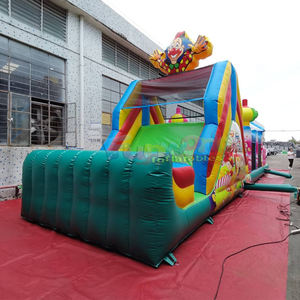 Castillo inflable comercial con tobogán y obstáculos para circo, carnaval o eventos al aire libre. - Product Image 3