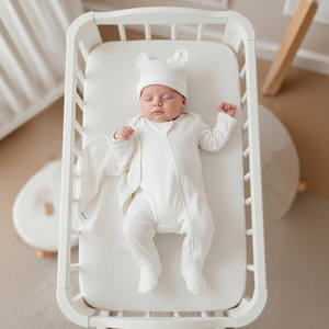 Combinaison bébé prématuré à manches longues en coton biologique certifié OEKO-TEX Gots, tissu personnalisé, uni, fermeture éclair, printemps - Product Image 1