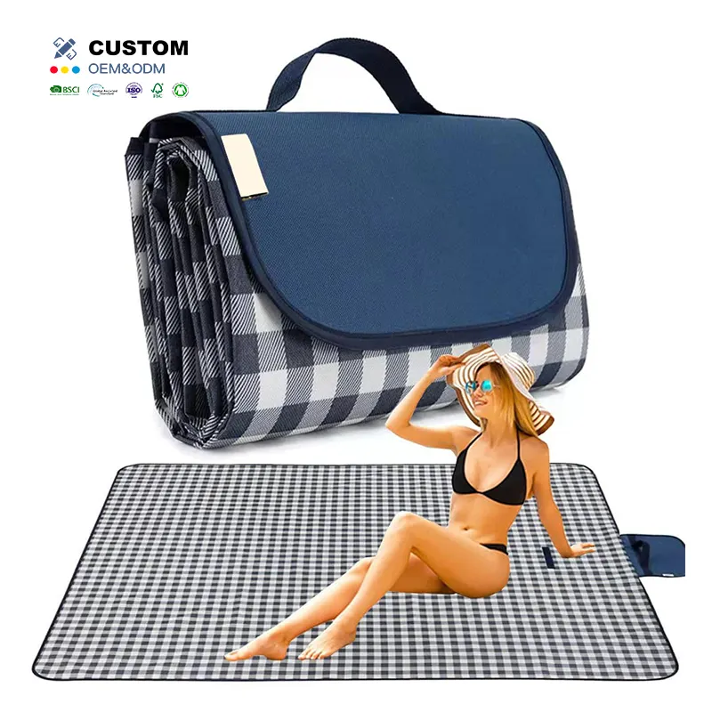 Custom Outdoor Beach Mats Foldable Sand Free Waterproof Picnic Blanket for Family Travel Camping