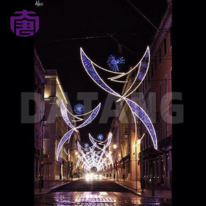 Decoración Navideña Conectada para Exteriores con Estructura de Motivos LED para Exhibiciones Unificadas en Zonas Comerciales - Product Image 2