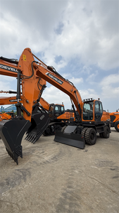 Nouvelle pelle sur roues DEVELON DX210W 2026 avec godet de 0,86 m³, SmartKey et AVM pour un déplacement rapide sur chantier - Product Image 3