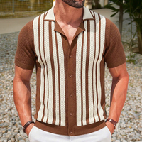 Sommerliches, lässiges Herren-Polohemd mit kubanischem Kragen, vertikalen Streifen und Strickmuster, modischer, einreihiger Cardigan mit Lochmuster, Strickhemd für Herren