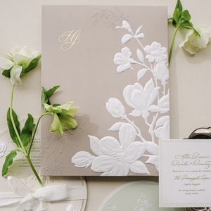 Enveloppe en carton gaufré de luxe personnalisée, papier d'art, carton couché offset, finition estampée à chaud, impression pour mariages - Product Image 4