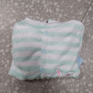 Conjunto de <span class=keywords><strong>Ropa</strong></span> de Dibujos Animados para Bebés Recién Nacidos de 0 a 9 Meses con Manoplas Plegables y Calcetines, <span class=keywords><strong>Ropa</strong></span> de Invierno de Forro Polar con Capucha para Niñas y Niños - Product Image 2
