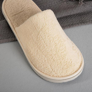 Özelleştirilebilir kaymaz yumuşak kapalı ayak otel terlikleri yıkanabilir beyaz siyah mercan polar kullanımlık misafirler için tek kullanımlık - Product Image 6