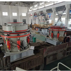 Concasseur à cône hydraulique multicylindre durable de Chine avec boîte de vitesses PLC, moteur de pompe et roulement d'engrenage pour engins de construction - Product Image 1