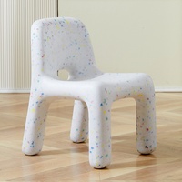 Chaise pliable pour enfants en plastique PE de style nordique moderne pour la cuisine, la salle de sport, l'extérieur, durable et écologique