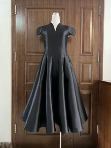 Nuovo <span class=keywords><strong>Abito</strong></span> Lungo da Donna Casual <span class=keywords><strong>a</strong></span> Tinta Unita con Scollo <span class=keywords><strong>a</strong></span> V e Vita Alta in Poliestere/Cotone Vestibilità Slim - Product Image 2