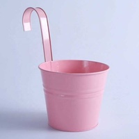 Feuille de fer de couleur moyenne seau suspendu Pot de fleur balcon garde-corps pot suspendu seau de fleur en fer crochet détachable Pot de fleur