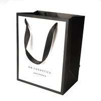 Sac en papier imprimé personnalisé de luxe, boutique de luxe, estampage doré, sac cadeau avec ruban, vente en gros