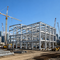 Entrepôt moderne en structure métallique préfabriquée, bâtiment industriel durable, atelier à ossature métallique certifié CE