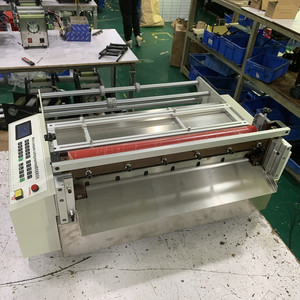 Machine de découpe automatique de rouleaux de papier en feuilles de 34 m/min et 600 mm de largeur, avec moteur et composants essentiels du moteur à roulement. - Product Image 3