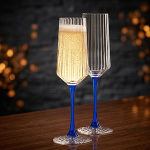 Flûte à champagne / Verre à toast en borosilicate fait main de 230 ml avec logo personnalisé pour cadeaux d'entreprise et kits de bienvenue promotionnels - Product Image 5