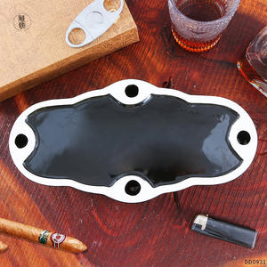 Cenicero de Cerámica Personalizable con Detalles en Negro y Dorado, Porta Cigarros Grande, Diseño de Alta Gama, Regalo Empresarial - Product Image 2