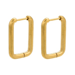 <span class=keywords><strong>Dina</strong></span> 2022 moda Hip Hop Punk Irregular Huggie pendientes corazón estrellas acero inoxidable 18K PVD chapado en oro pendientes de aro para mujer - Product Image 5