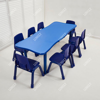 Mobilier préscolaire Mobilier de maternelle Bureaux pour enfants et chaises en plastique Table de jeu en bois pour enfants