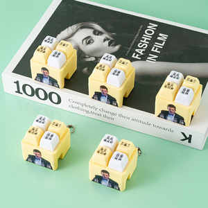 Porte-clés Fidget Cube avec son et lumière, 4 touches, jouet de décompression pour adolescents, unisexe, en plastique - Product Image 1