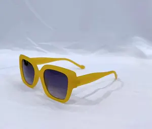 Óculos de sol UV400 de venda quente personalizados, armação quadrada com pés personalizados e confortável de usar, novidade da moda, 2024