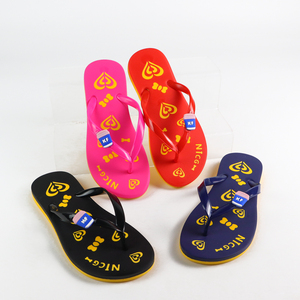 Sandalias de Playa de PVC Duraderas de Alta Calidad para Mujer, Chanclas de Verano, Antideslizantes e Impermeables para Primavera, Verano y Otoño - Product Image 1