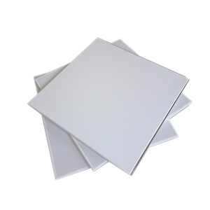 Panneau de plafond en aluminium 600x600mm ignifuge léger pour usage intérieur en bâtiment de bureaux - Product Image 1
