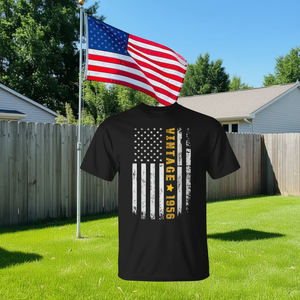 T-shirt vintage con bandiera americana del 1956, regalo per il 65° compleanno, abbigliamento unisex per uomo e donna - Product Image 3