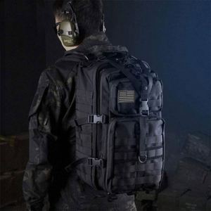 Nouveauté 2024 Sac à dos tactique d'extérieur, sac à bandoulière, grand format, imperméable 900D, pour gym, trekking, randonnée, moto, antivol, 36-56L, compatible MOLLE - Product Image 5