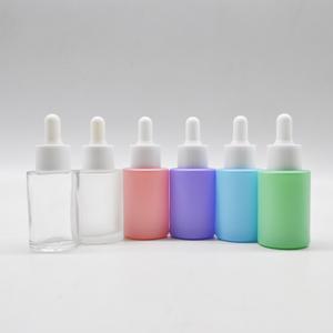 Flacon compte-gouttes en verre personnalisé de luxe pour soins de la peau, emballage cosmétique en verre vert bleu, couleurs pastel pour huile - Product Image 1