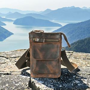 กระเป๋าคาดเอวหนังแท้สไตล์เรโทรสำหรับผู้ชาย ยี่ห้อ Factory Tactical Outdoor รุ่น Crazy Horse พร้อมช่องใส่โทรศัพท์ขนาด 7 นิ้ว และซิป - Product Image 4