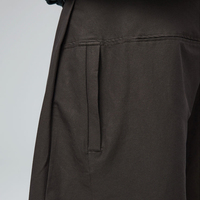 Pantalon Culotte Homme Personnalisé ODM, Coupe Ample, Plissé Double, Jambe Large, Longueur Mi-Mollet, Style Minimaliste, Décontracté, Surdimensionné