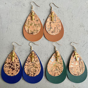 Uionen ต่างหูจี้กางเขนแบบวินเทจแบบห้อยสองชั้นของผู้หญิงที่ทันสมัย2336ดีไซน์เรขาคณิตหนังใส่ไมโครไม่ก่อให้เกิดอาการแพ้ - Product Image 1