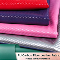 Tissu en cuir de fibre de carbone PU résistant à l'abrasion pour la modification intérieure de voiture : garniture de seuil de porte, console centrale, sièges et mobilier
