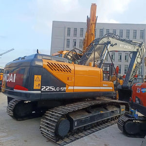 Excavateur Hyundai 225lc-9T d'occasion, beau et bien entretenu, super puissant, vendu à l'usine - Product Image 1