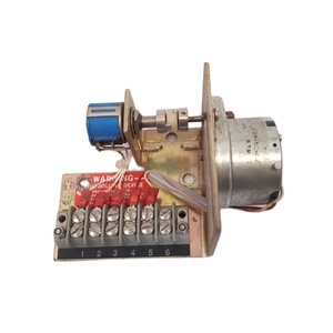 Potentiomètre 8271-753 D, Relais 24 Volts, Contrôleur PLC, Automatique Industriel - Product Image 1